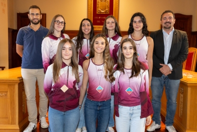 Recepció esportiva a l'equip artístic junior elit del Club Twirling les Franqueses. Setembre 2024